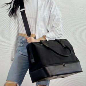 BEIS NWOT WEEKENDER BAG